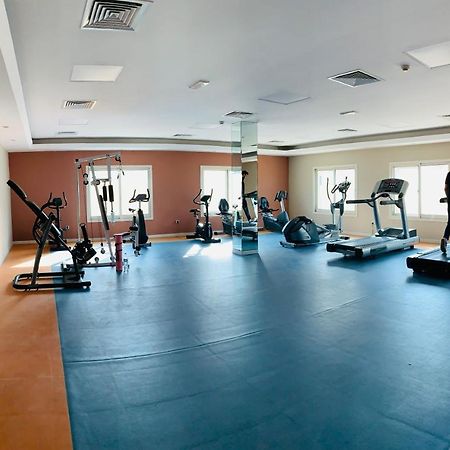Female Only-Anaruby Backpackers- Metro Station Mashreq Hostel ดูไบ ภายนอก รูปภาพ