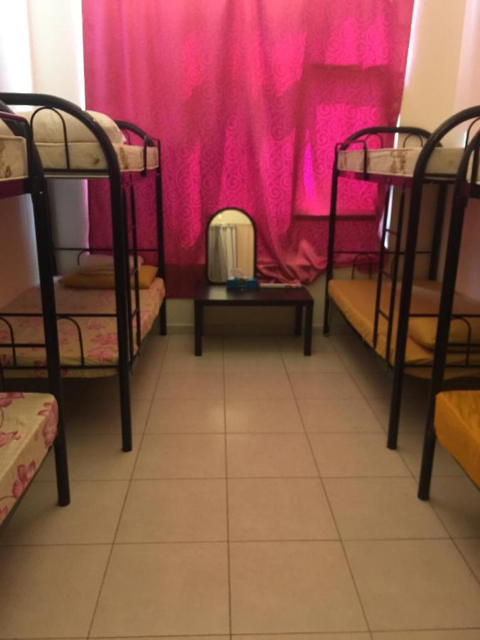 Female Only-Anaruby Backpackers- Metro Station Mashreq Hostel ดูไบ ภายนอก รูปภาพ